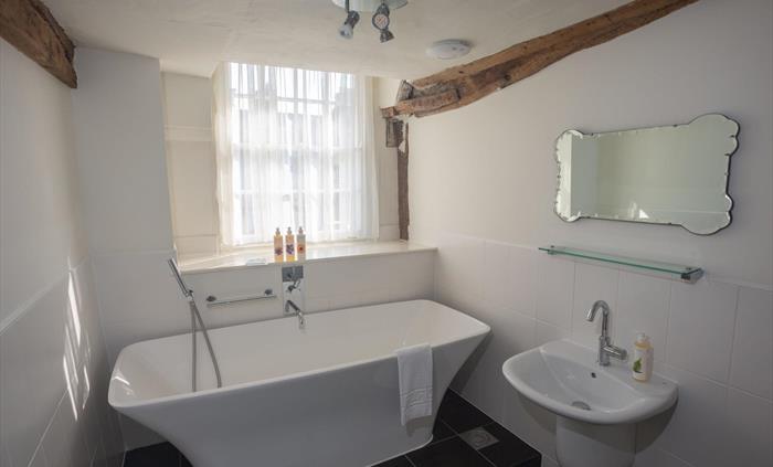 Elderflower bathroom